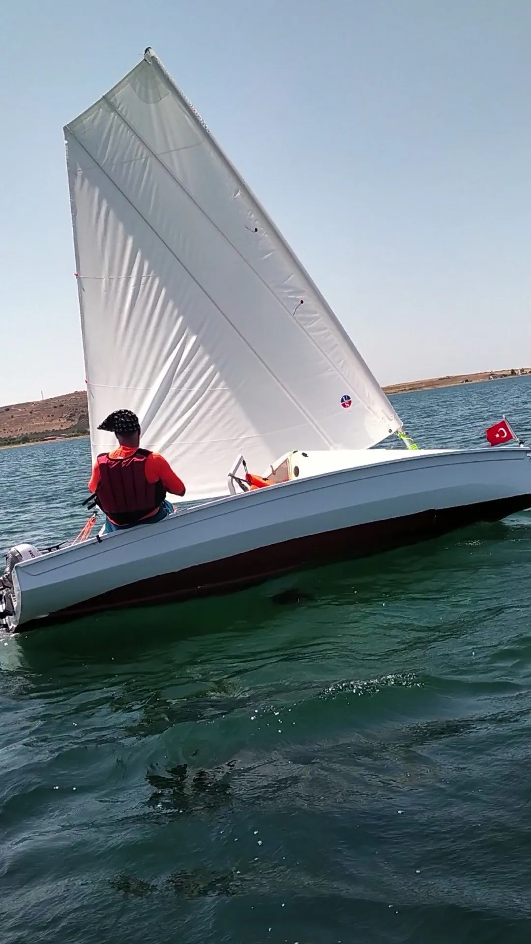 U530 — Sailing